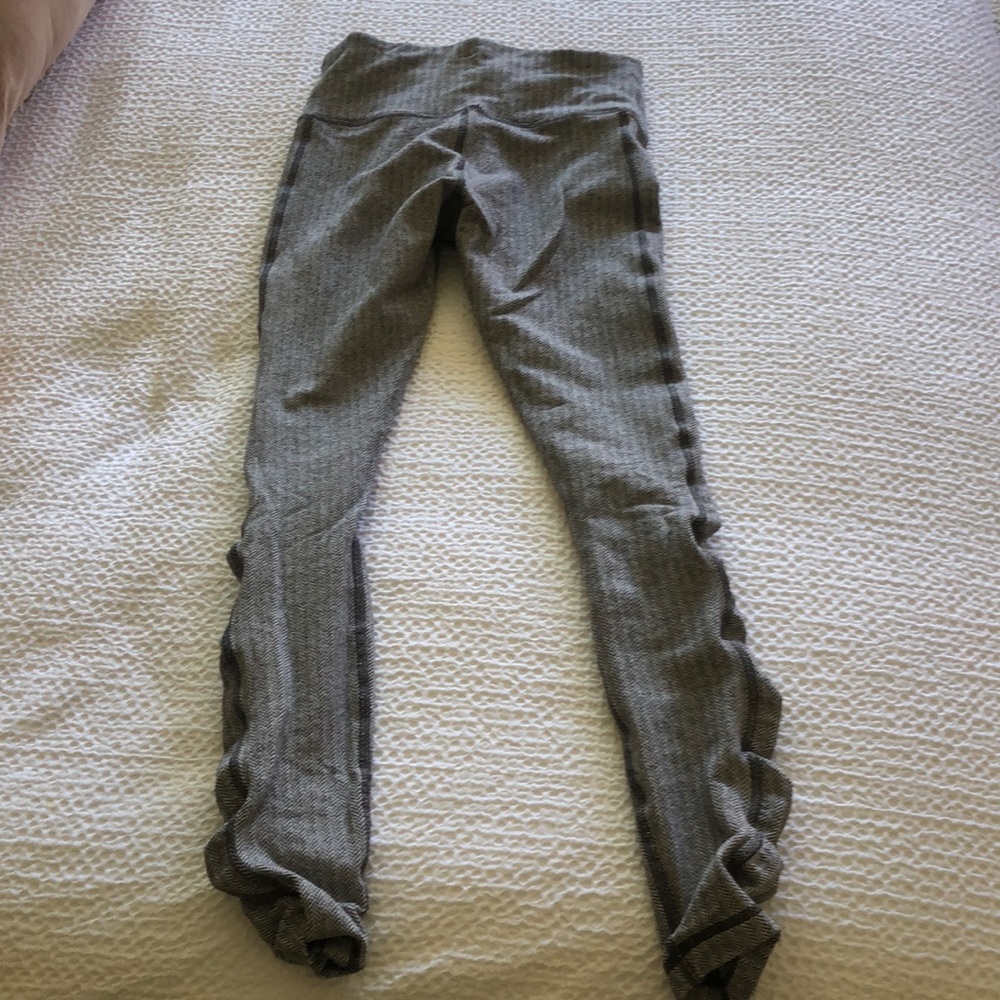 Lululemon athletic pants with ruching on the legs